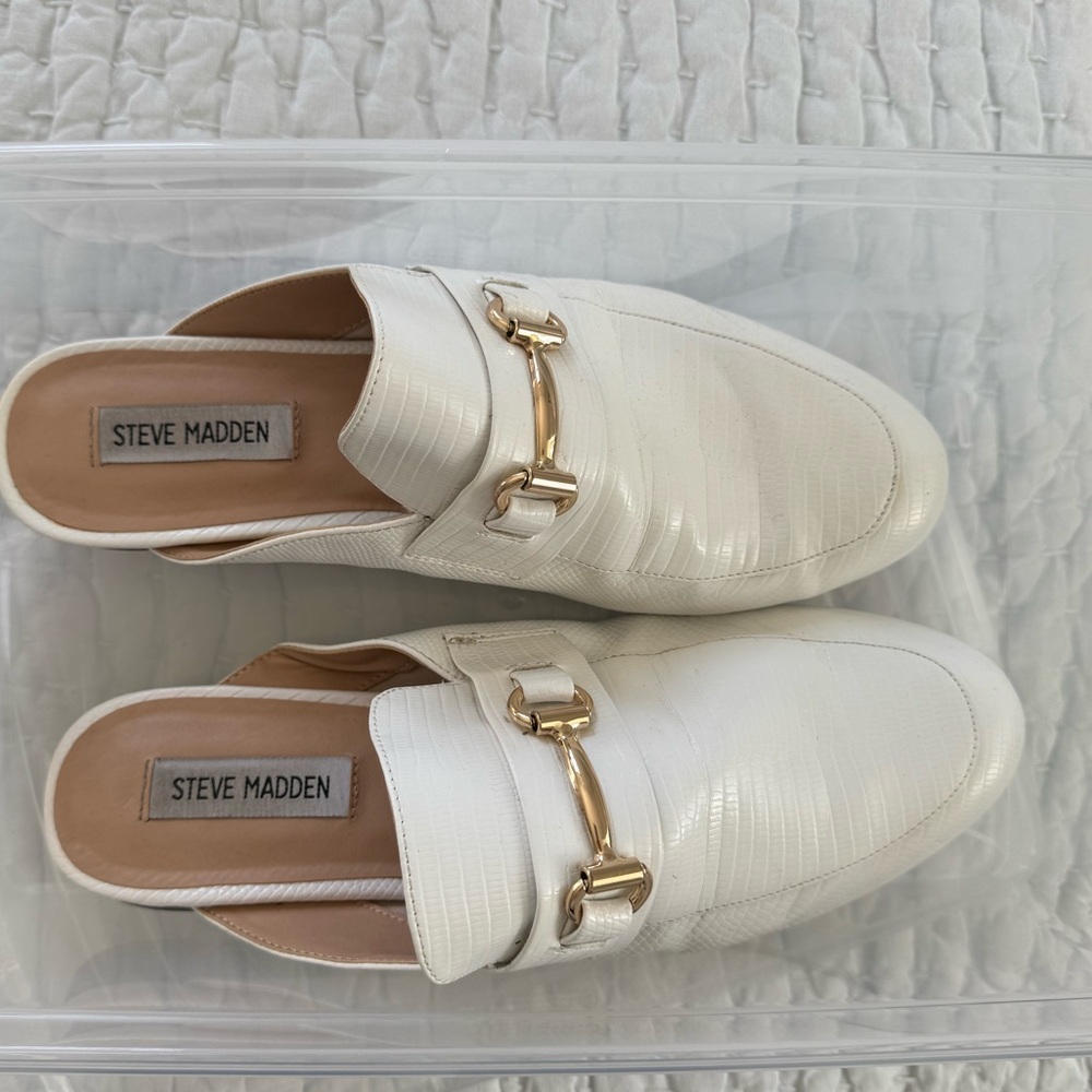 Steve Madden White Croc Slides Size 9.5m - image 1